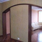 How to decorate a plasterboard partition in a room