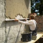 How to apply a large layer of plaster?